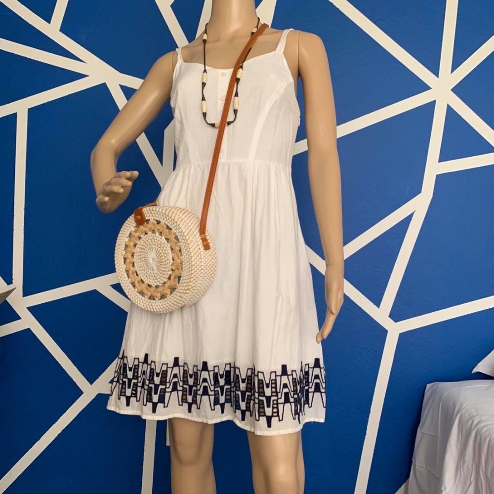 Old Navy Beautiful  white Dress